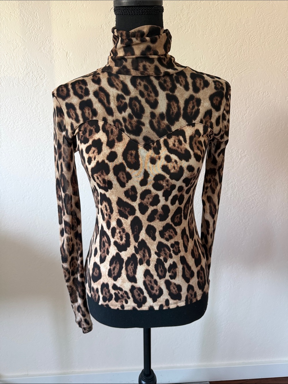 LIKE NEW Leopard Print Turtleneck Long-Sleeve Top - Brown SIZE XSMALL